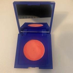 Tresluce Beauty cream blush in On the Move